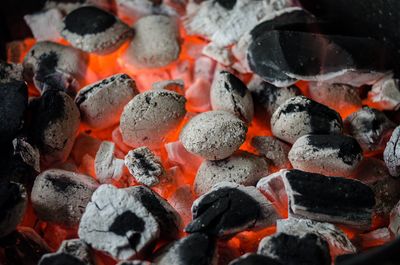 Glühende Grillkohle